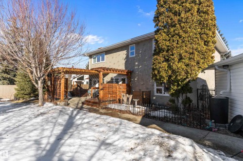 317 Grand Meadow Crescent, Edmonton, AB - Outdoor