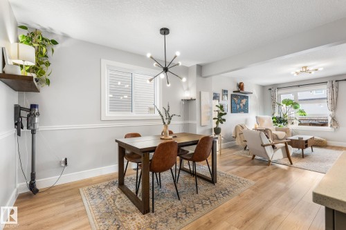 89 Hewitt Circle, Spruce Grove, AB - Indoor Photo Showing Dining Room