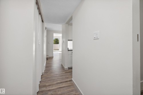 189 Lancaster Terrace, Edmonton, AB - Indoor Photo Showing Other Room