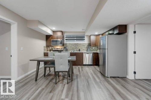 820 177 Street, Edmonton, AB - Indoor