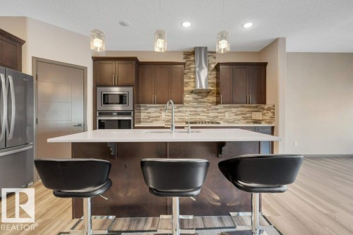 820 177 Street, Edmonton, AB - Indoor Photo Showing Kitchen With Stainless Steel Kitchen With Double Sink With Upgraded Kitchen