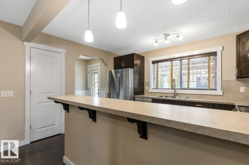 208 57 Street, Edmonton, AB - Indoor Photo Showing Kitchen