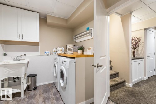 208 57 Street, Edmonton, AB - Indoor Photo Showing Laundry Room