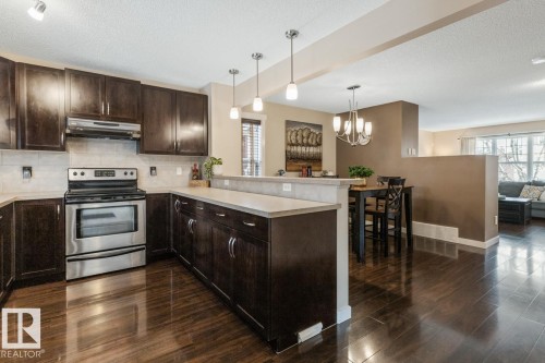 208 57 Street, Edmonton, AB - Indoor Photo Showing Kitchen With Stainless Steel Kitchen