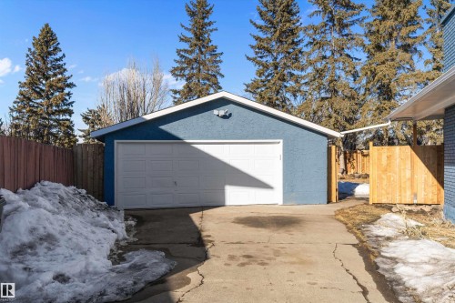 View of detached garage - 17116 81 Avenue, Edmonton, AB - Outdoor