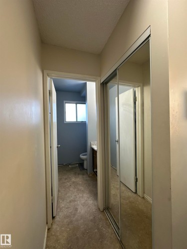10512 21 Avenue, Edmonton, AB - Indoor Photo Showing Other Room
