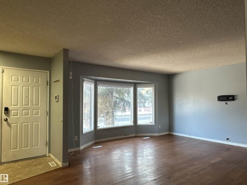 10512 21 Avenue, Edmonton, AB - Indoor Photo Showing Other Room