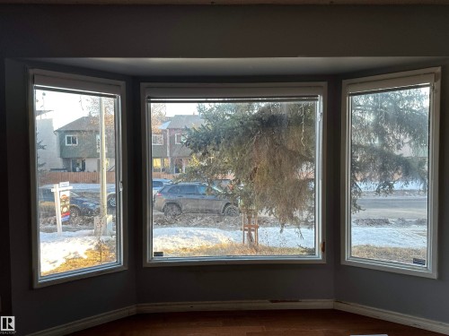 10512 21 Avenue, Edmonton, AB - Indoor Photo Showing Other Room