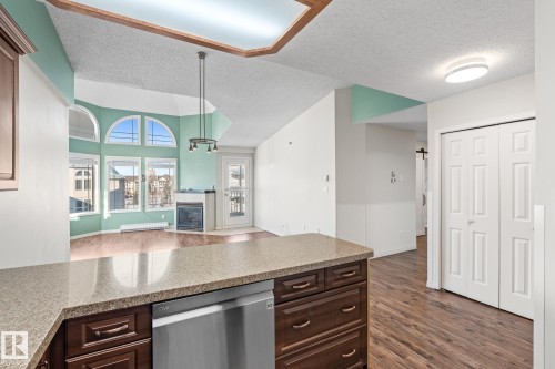 407 5204 25 Avenue, Edmonton, AB - Indoor Photo Showing Kitchen