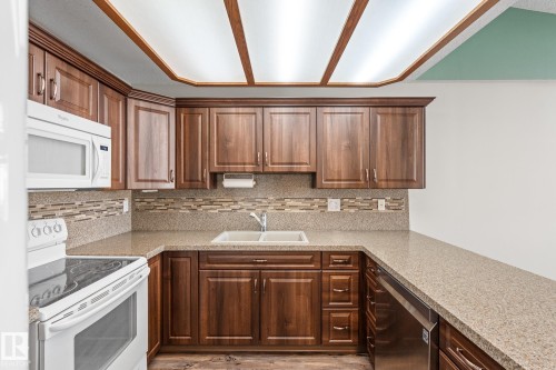 407 5204 25 Avenue, Edmonton, AB - Indoor Photo Showing Kitchen