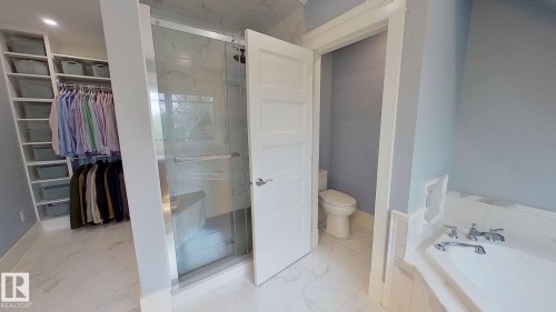 11313 127 Street Nw, Edmonton, AB - Indoor Photo Showing Bathroom