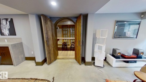 11313 127 Street Nw, Edmonton, AB - Indoor Photo Showing Other Room