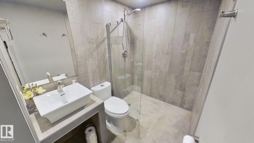 11313 127 Street Nw, Edmonton, AB - Indoor Photo Showing Bathroom