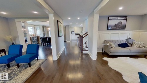11313 127 Street Nw, Edmonton, AB - Indoor Photo Showing Living Room