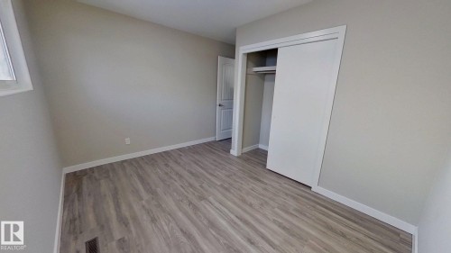 12211 52 Street, Edmonton, AB - Indoor Photo Showing Other Room
