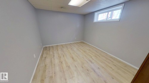 12211 52 Street, Edmonton, AB - Indoor Photo Showing Other Room