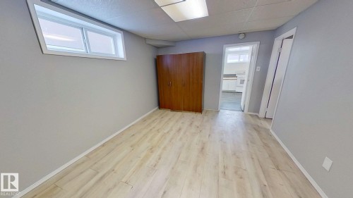 12211 52 Street, Edmonton, AB - Indoor Photo Showing Other Room