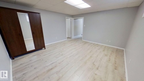 12211 52 Street, Edmonton, AB - Indoor Photo Showing Other Room