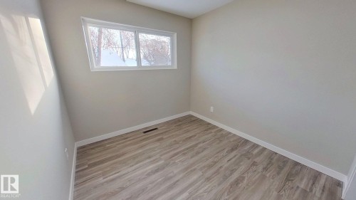 12211 52 Street, Edmonton, AB - Indoor Photo Showing Other Room