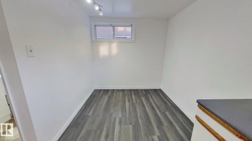 12211 52 Street, Edmonton, AB - Indoor Photo Showing Other Room