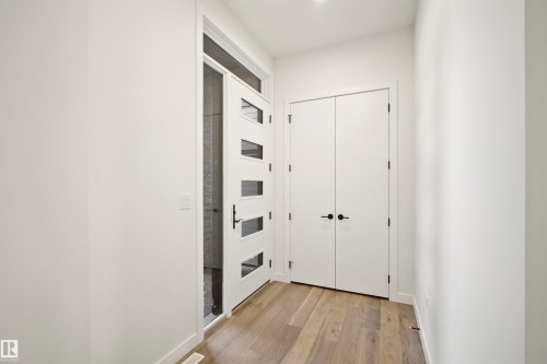 1538 Howes Place, Edmonton, AB - Indoor Photo Showing Other Room