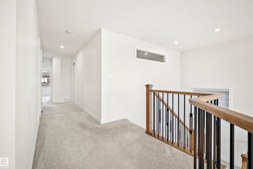 1538 Howes Place, Edmonton, AB - Indoor Photo Showing Other Room