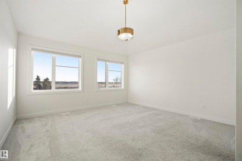 1538 Howes Place, Edmonton, AB - Indoor Photo Showing Other Room