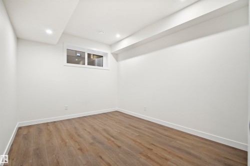 1538 Howes Place, Edmonton, AB - Indoor Photo Showing Other Room