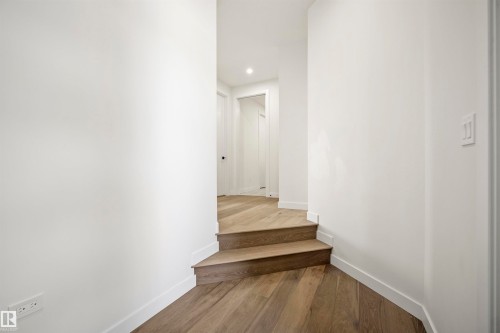 1538 Howes Place, Edmonton, AB - Indoor Photo Showing Other Room