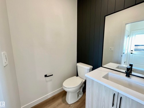 63 Sienna Boulevard, Fort Saskatchewan, AB - Indoor Photo Showing Bathroom