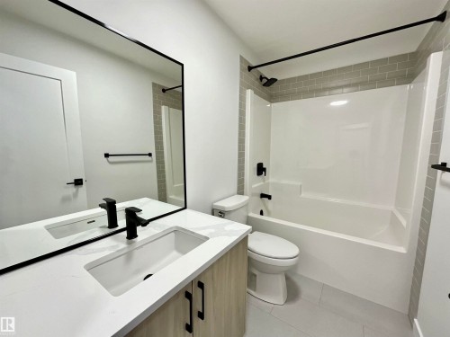 63 Sienna Boulevard, Fort Saskatchewan, AB - Indoor Photo Showing Bathroom