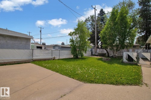 Upper 4803 103 Avenue, Edmonton, AB - Outdoor