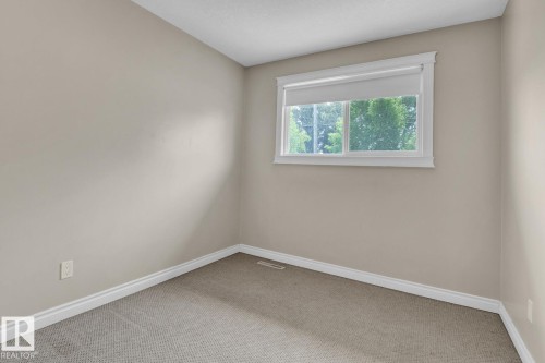 Upper 4803 103 Avenue, Edmonton, AB - Indoor Photo Showing Other Room