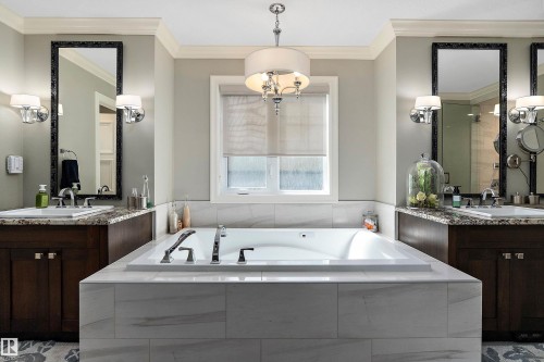 3054 Watson Landing Sw, Edmonton, AB - Indoor Photo Showing Bathroom