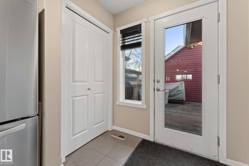 181 62 St, Edmonton, AB - Indoor Photo Showing Other Room