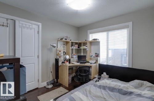 10935 76 Avenue, Edmonton, AB - Indoor Photo Showing Bedroom