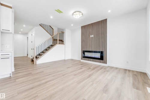 123 28 Street, Edmonton, AB - Indoor With Fireplace