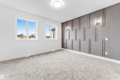 123 28 Street, Edmonton, AB - Indoor Photo Showing Other Room