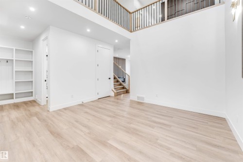 123 28 Street, Edmonton, AB - Indoor Photo Showing Other Room