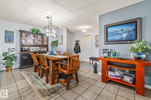 120 278 Suder Greens Drive, Edmonton, AB - Indoor Photo Showing Dining Room