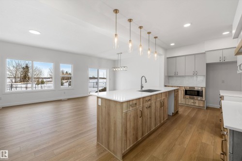 73 Sumac Close, Fort Saskatchewan, AB - Indoor Photo Showing Kitchen