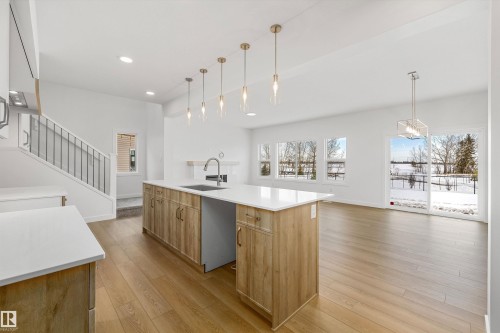 73 Sumac Close, Fort Saskatchewan, AB - Indoor Photo Showing Kitchen