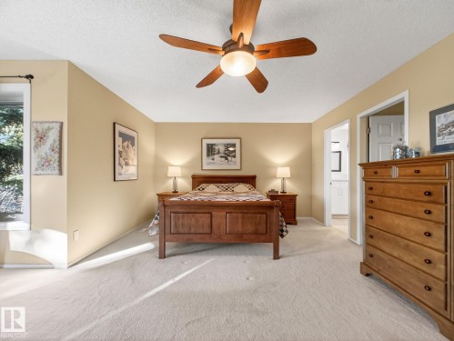 220 Ronning Close, Edmonton, AB - Indoor Photo Showing Bedroom
