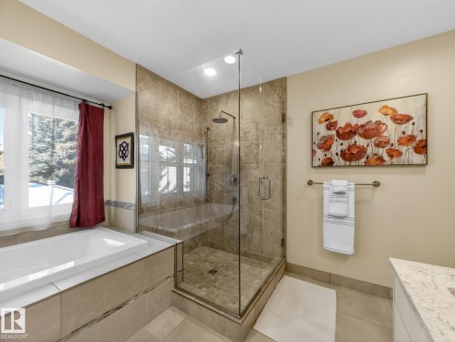 220 Ronning Close, Edmonton, AB - Indoor Photo Showing Bathroom