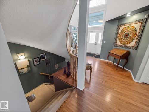 220 Ronning Close, Edmonton, AB - Indoor Photo Showing Other Room