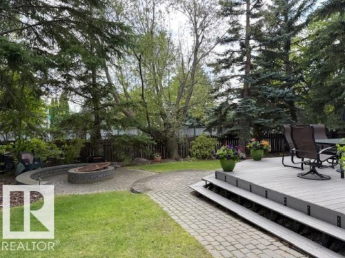 220 Ronning Close, Edmonton, AB - Outdoor With Backyard