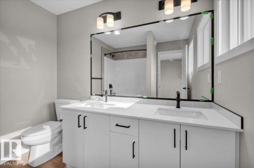 43 Eton Link, Spruce Grove, AB - Indoor Photo Showing Bathroom