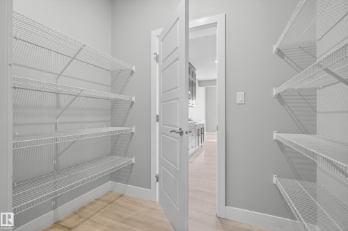 1523 Darby Bay, Edmonton, AB - Indoor With Storage