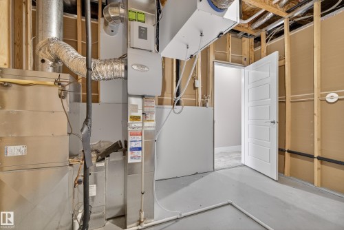 1523 Darby Bay, Edmonton, AB - Indoor Photo Showing Basement