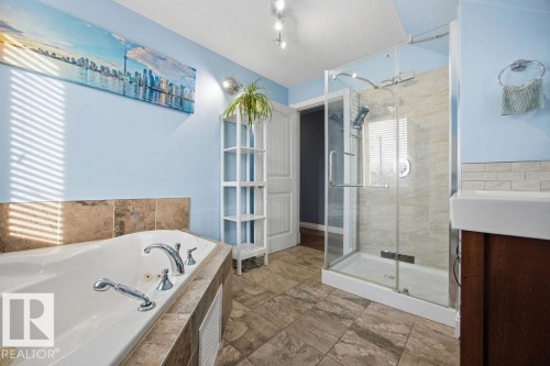 12212 95A Street, Edmonton, AB - Indoor Photo Showing Bathroom